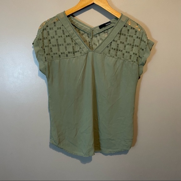 Ro & De Cut Out mesh Tshirt - Picture 1 of 6